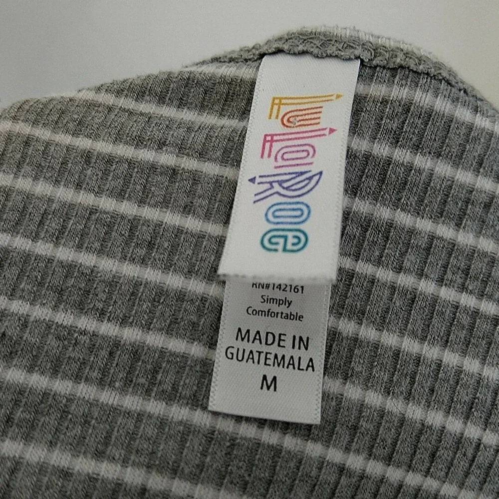LuLaRoe Ribbed Top Women Medium Grey White Striped Short Sleeve Scoop Neck